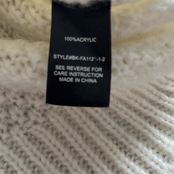 Altar’d State Sweater fringe on sides white balloon sleeves size L crewneck - Picture 9 of 16